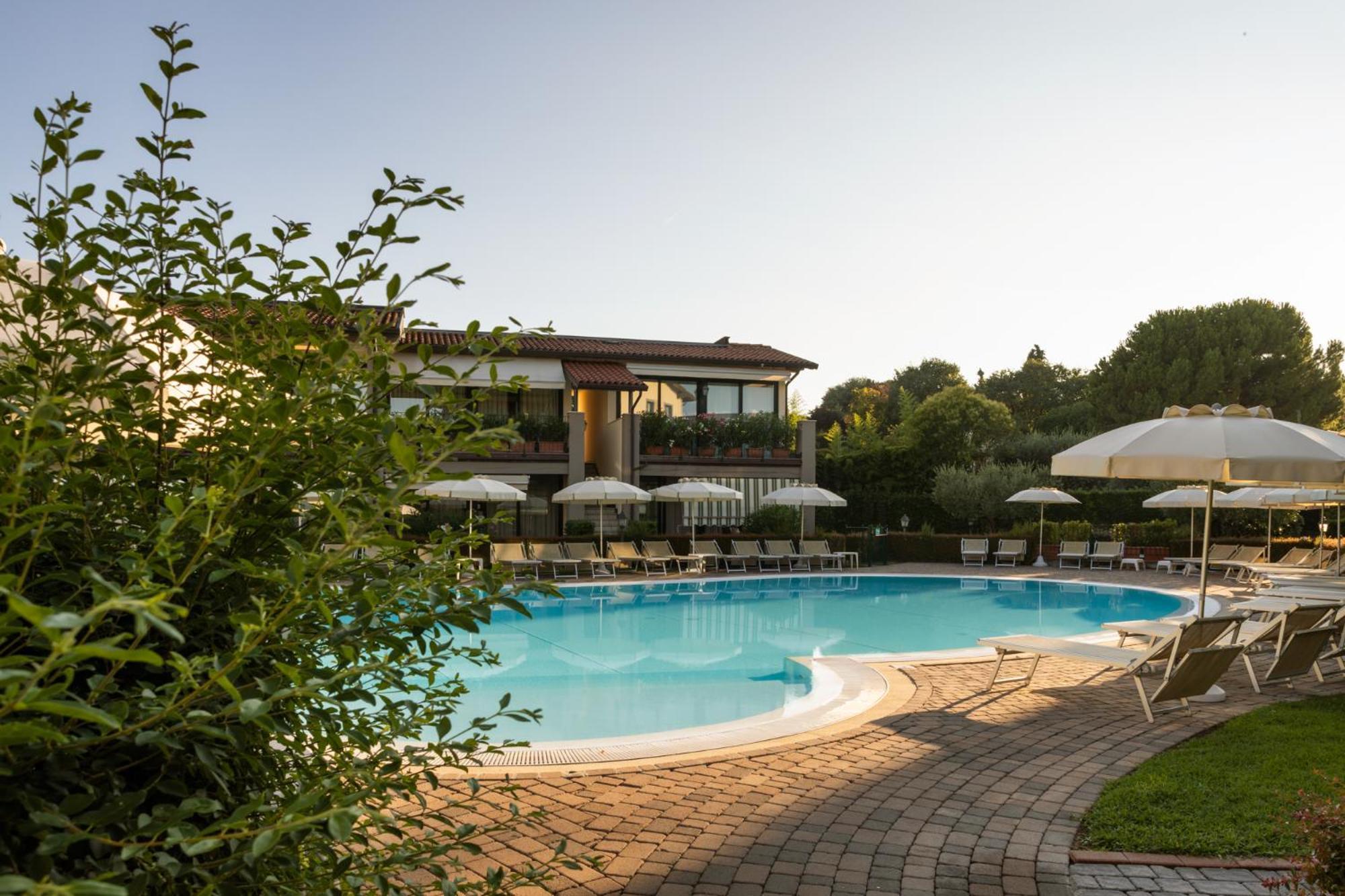 Le Terrazze Sul Lago Hotel & Residence Padenghe sul Garda Eksteriør bilde
